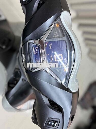 Honda SH 160i ABS Xám xi măng 1900 km