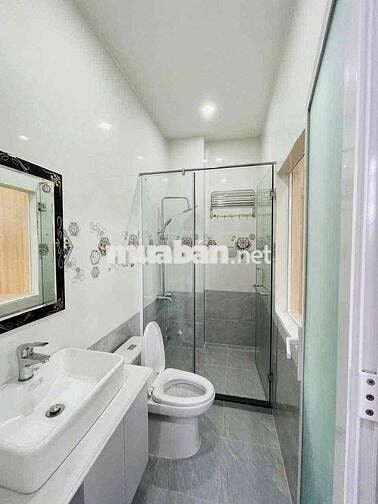 Nhà Phố Xe Hơi Vô Nhà 1 Sẹc Nguyễn Văn Khối 4PN 5WC 16tr