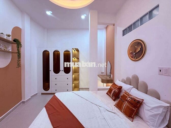 Nhà Mới Xây Full Nội Thất 4PN Có Phòng Xông Hoi. Bếp Rộng Rãi 