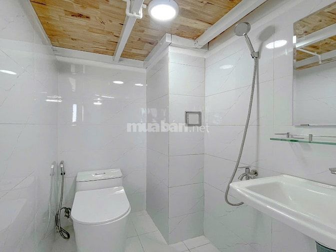 Toà nhà cao cấp trường Kim Đồng, 294m², 6 tầng, 51 phòng, 26,5 tỷ