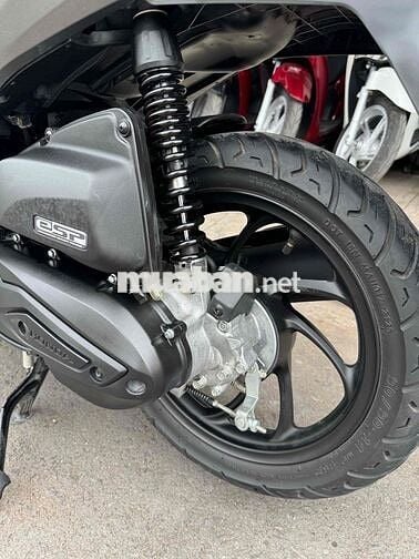 Vision 2025 Xám titan odo 4k km Hỗ trợ góp