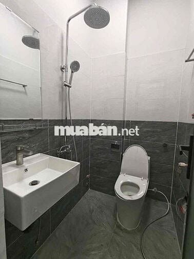 CHO THUÊ NHÀ MẶT TIỀN LÊ VĂN KHƯƠNG PHÙ HỢP LÀM HOMESTAY GIÁ TỐT