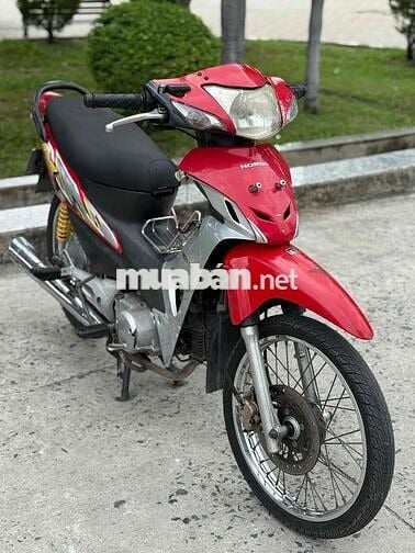 Honda Wave RS Đỏ Bạc Xăng