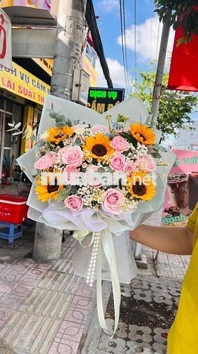 *** Nhân Viên Phụ Shop Hoa