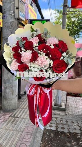 *** Nhân Viên Phụ Shop Hoa