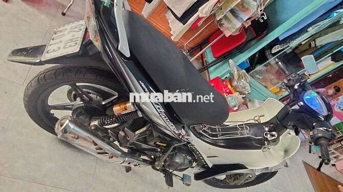 Yamaha Jupiter Gravita Trắng đen Xe số