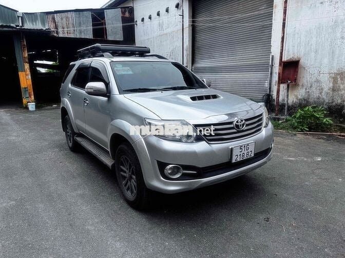 Toyota Fortuner 2016 Số sàn Bạc