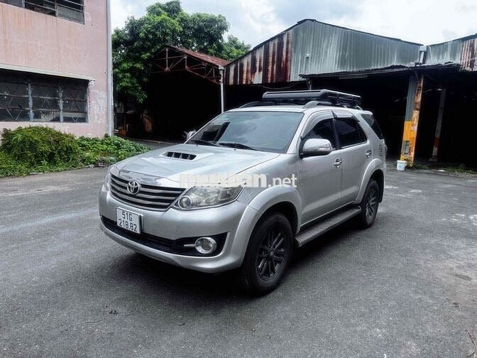 Toyota Fortuner 2016 Số sàn Bạc