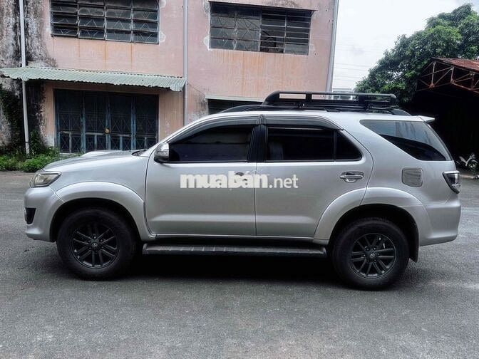 Toyota Fortuner 2016 Số sàn Bạc