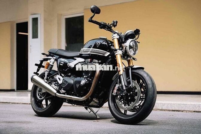Triumph Speed Twin 1200 RS 2026 Sapphire Black