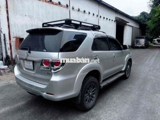 Toyota Fortuner 2016 Số sàn Bạc