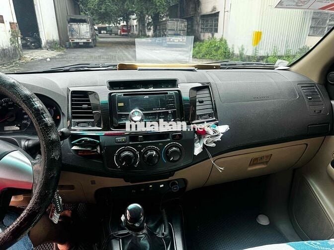 Toyota Fortuner 2016 Số sàn Bạc