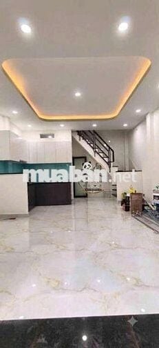 Nhà 3 tầng Ni Sư Huỳnh Liên – Ngang gần 5m – Không gian rộng