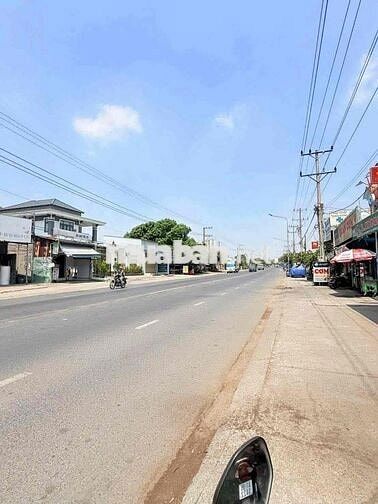 Cho Thuê Kiot vừa ở kinh doanh , điện nước giá nhà nước