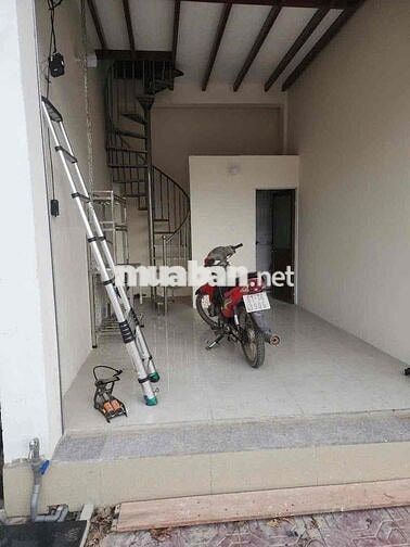 Cho Thuê Kiot vừa ở kinh doanh , điện nước giá nhà nước