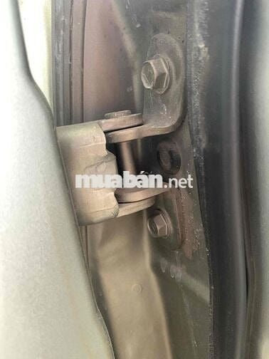 Toyota Innova 7 chỗ màu Bạc Việt Nam