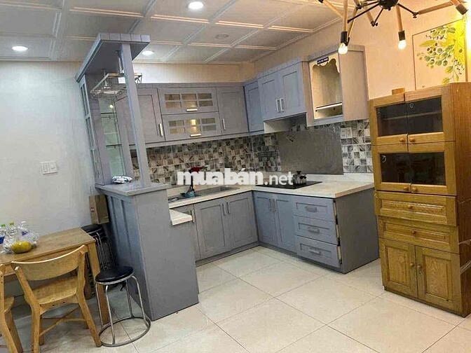 🔥 Nhà 4 Lầu Full Nội Thất Hoàng Hoa Thám – 4PN 4WC Chỉ 18 Triệu/Tháng!