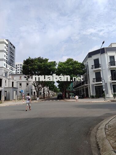 Bán nhà Chánh Mỹ ven sông Sài Gòn Trệt + 2 lầu đúc