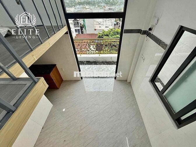 Khai Trương Phòng Có Gác Đi Bộ Qua Đại Học Văn Lang