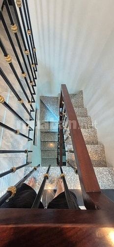 Chính chủ bán nhà mặt phố nguyễn cơ thach. Dt. 45m2 * 6 tâng thang máy