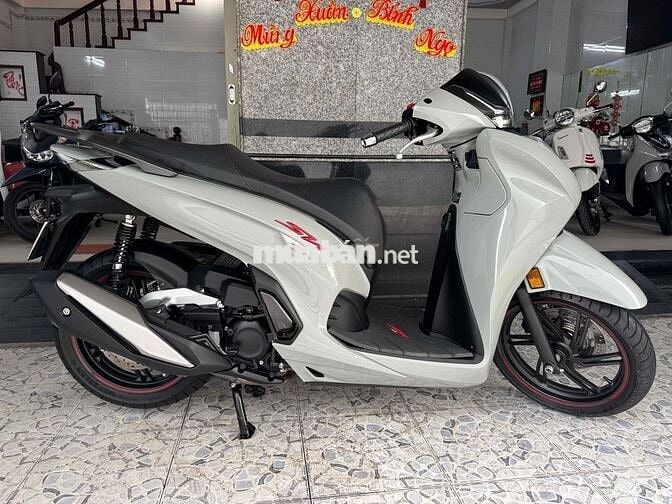 SH 350i 2022..(Máy Thái)Chạy 5.900Km Siêu Lướt