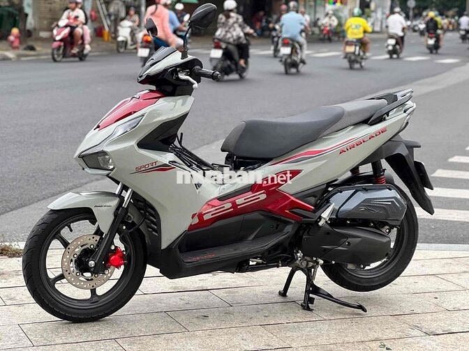 Honda AirBlade AB 125 4val 2024 Xám đỏ đen 9000km