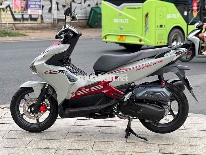 Honda AirBlade AB 125 4val 2024 Xám đỏ đen 9000km