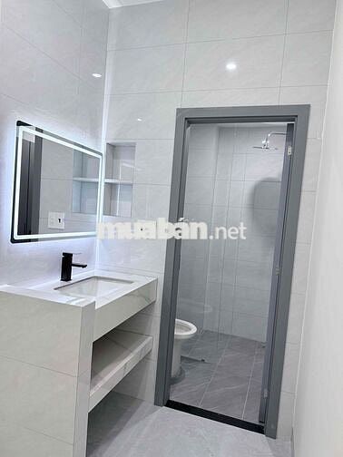 cho thuê nhà gác lửng hiện đại. kiệt oto đường Điện Biên Phủ