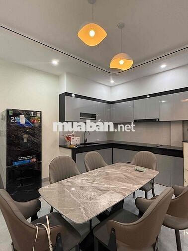 cho thuê nhà gác lửng hiện đại. kiệt oto đường Điện Biên Phủ