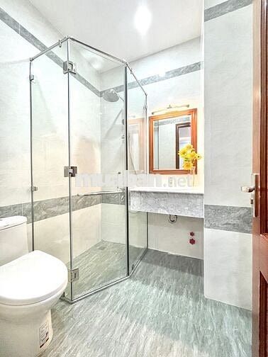 Căn Hộ Mới Toanh Full Nội Thất Gần Chợ Phạm Văn Hai