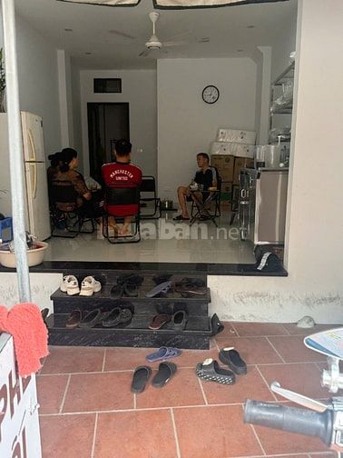 Cho thuê cửa hàng hoặc chuyển nhượng mặt phố Hoàng Hoa Thám