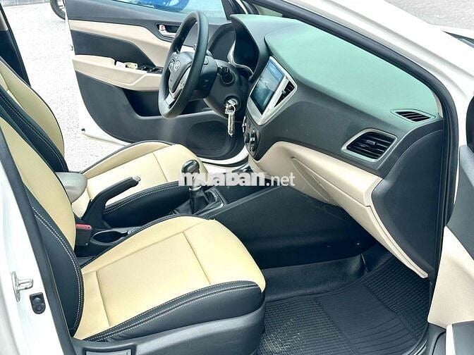Hyundai Accent 2020 Số sàn 9 vạn km Trắng