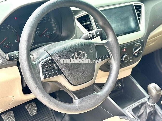 Hyundai Accent 2020 Số sàn 9 vạn km Trắng