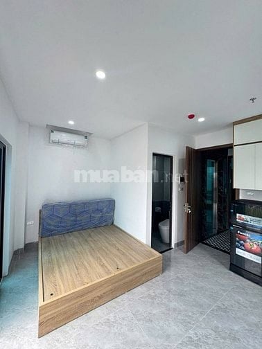 Cần bán nhà Lạc Long Quân 97m2, nhà dòng tiền, 7 tầng, ô tô ra vào