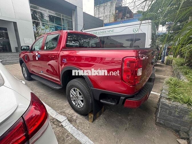 Ford Ranger XLS 2025 Đỏ 5 chỗ 29.000 km