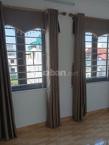 CHO THUÊ NHÀ NGUYÊN CĂN 5 TẦNG, LÔ GÓC GẦN TRƯỜNG TIỂU HỌC CỰ KHỐI