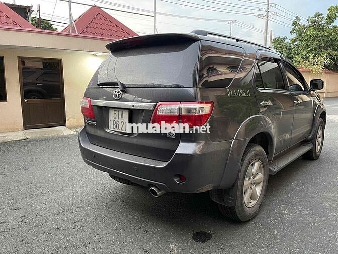 Toyota Fortuner 2011 Xăng Xám 108.000 km