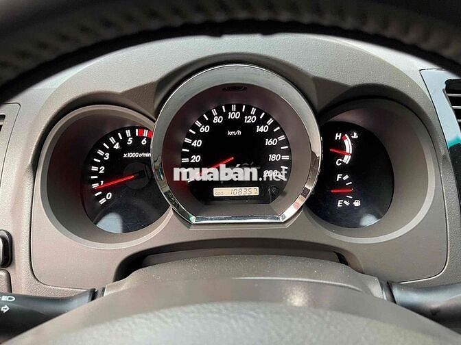 Toyota Fortuner 2011 Xăng Xám 108.000 km