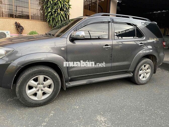 Toyota Fortuner 2011 Xăng Xám 108.000 km