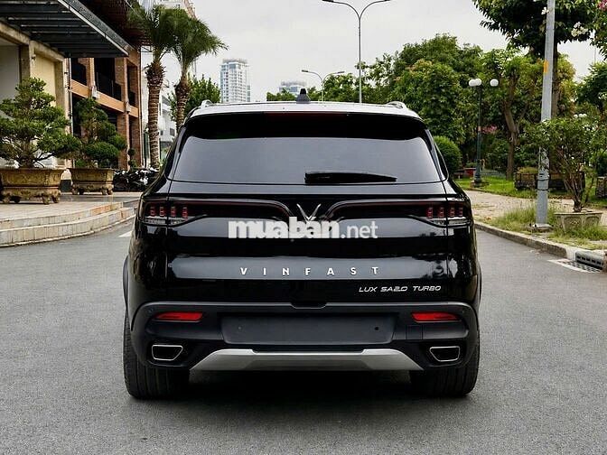 Vinfast Lux SA Premium 2022 - Màu đen - 2v7km