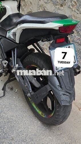 FZ150i biển 67H1 màu lạ