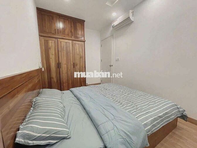 Căn hộ có sẵn 2PN full nội thất,tầng cao, nhà sạch đẹp thông thoáng