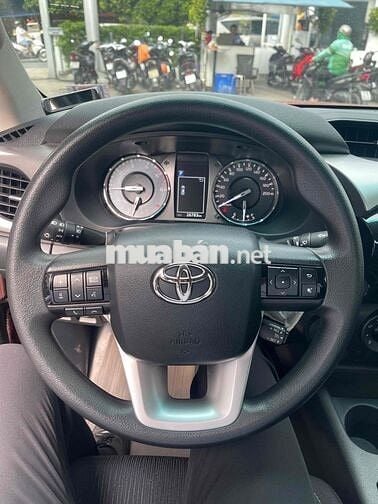 Toyota Hilux 2.4AT 2021 / Siêu lướt