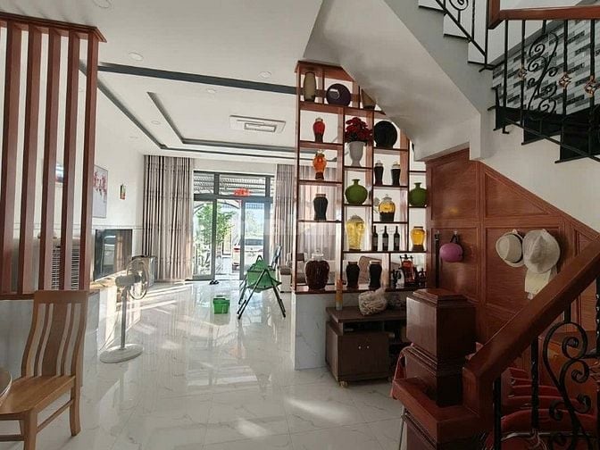 Chủ Định cư nên cần bán gấp nhà để kịp visa gần Nguyễn Văn Linh 5p.