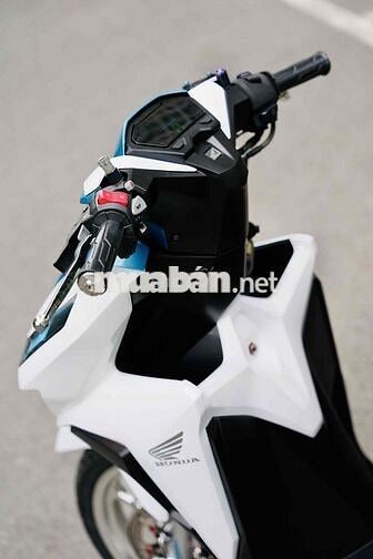 Honda Vario 125 Trắng Xanh