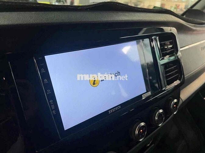 Ford Transit 2024 Lướt 2 Vạn