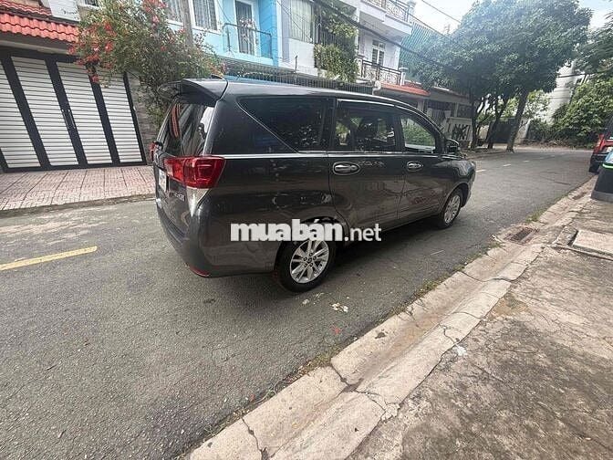 Toyota Innova 2017 Tự động Xám