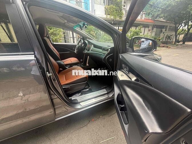Toyota Innova 2017 Tự động Xám