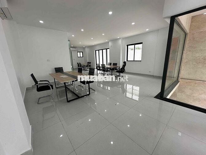 Cho thuê văn phòng tầng trệt khu đô thị Vạn Phúc