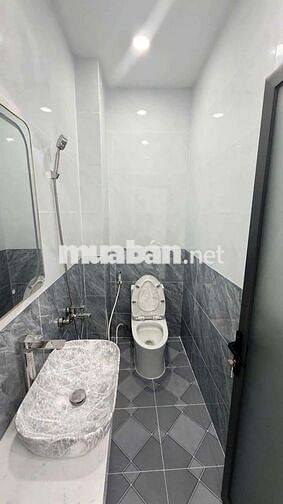NHỈNH 4 TỶ - NHÀ ĐẸP 2 TẦNG LÊ VĂN QUỚI- 4X11M- FULL NỘI THẤT 